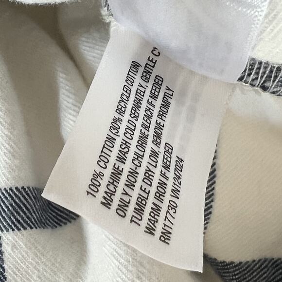 Universal Thread Womens Fit Flannel Shirt XL Oversized Fit Cream/Navy - Picture 6 of 9